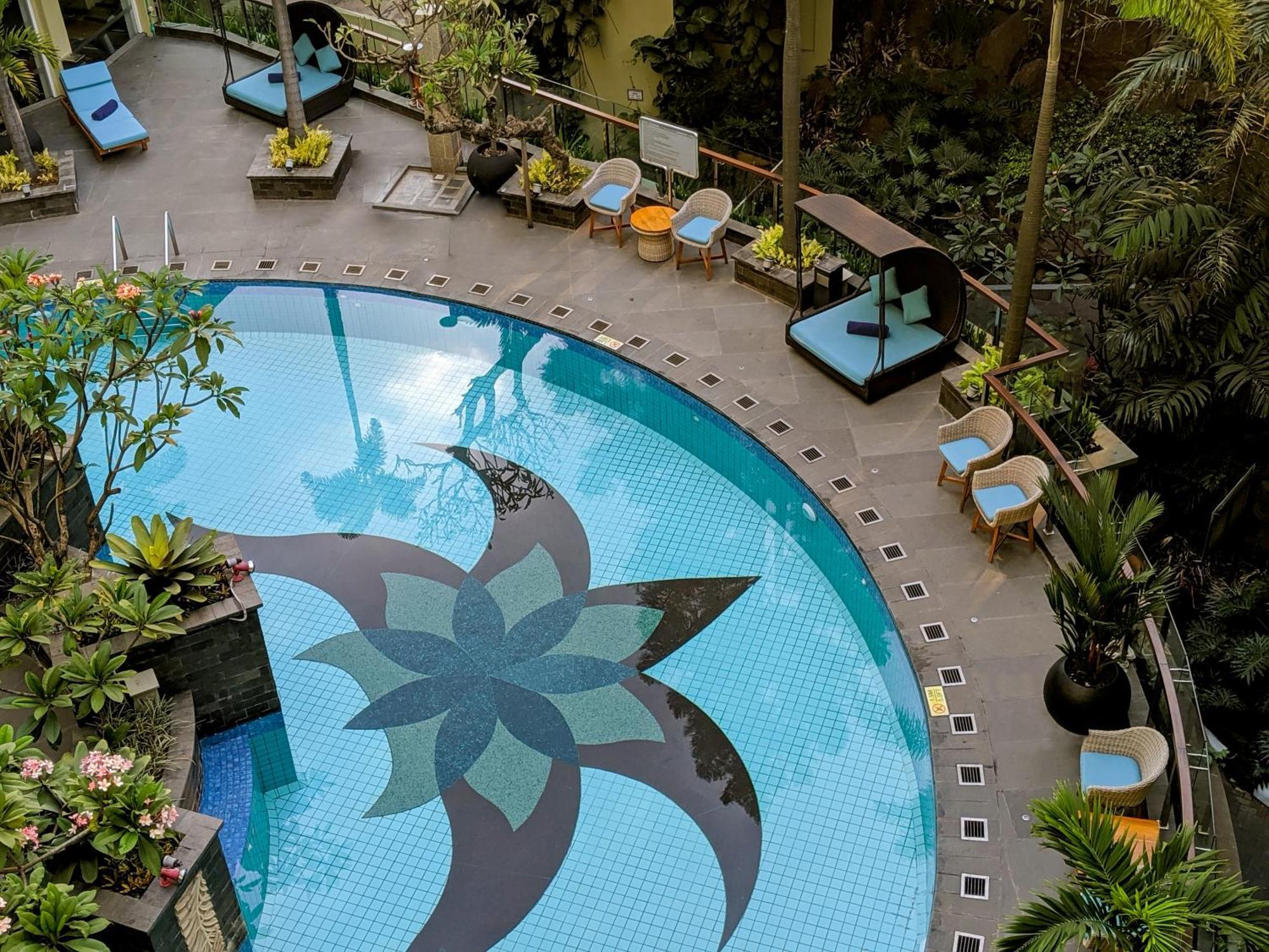 Courtyard By Marriott Bandung Dago Hotell Eksteriør bilde